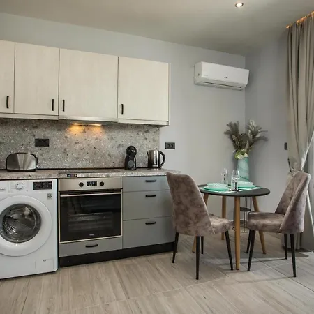 Blue Dream Luxury شاراكي